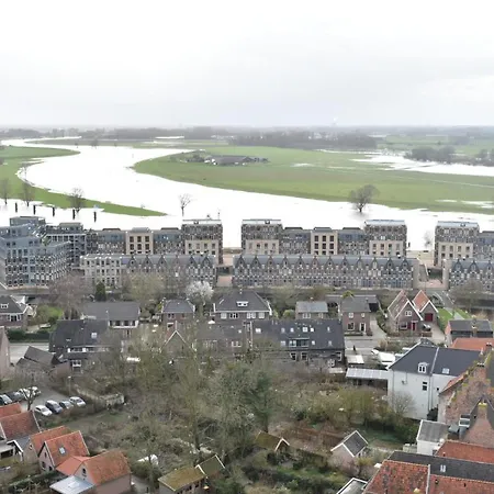 In Het Voorhuys *